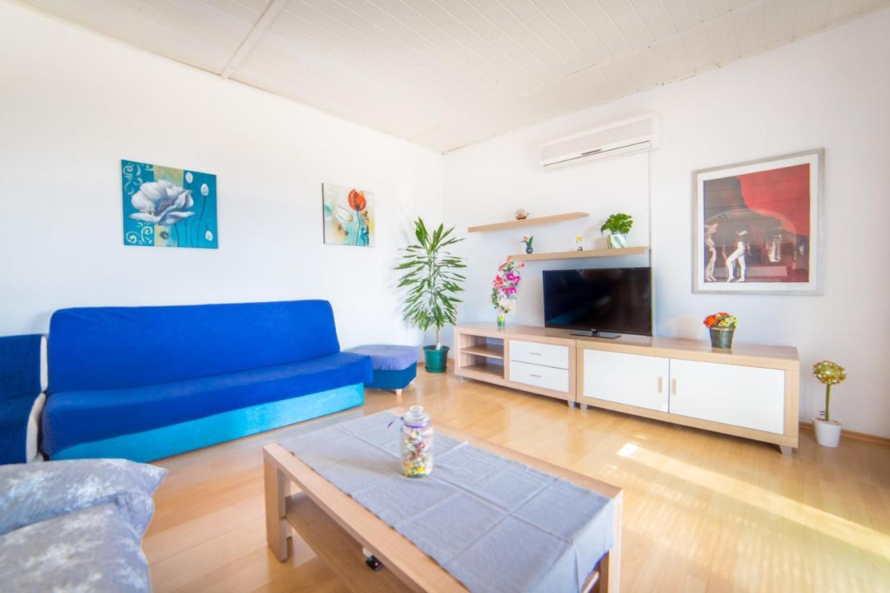 Apartment Jadranka Brist Exterior photo